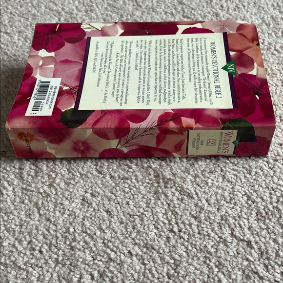 Women's Devotional Bible with Floral Cover - Picture 5 of 5